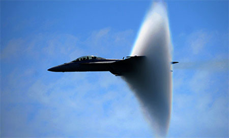 China prueba con éxito el avión más rápido del mundo